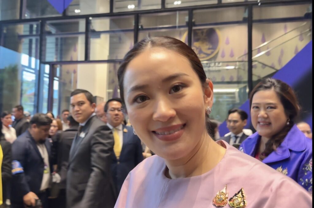 น.ส.แพทองธาร​ ชินวัตร