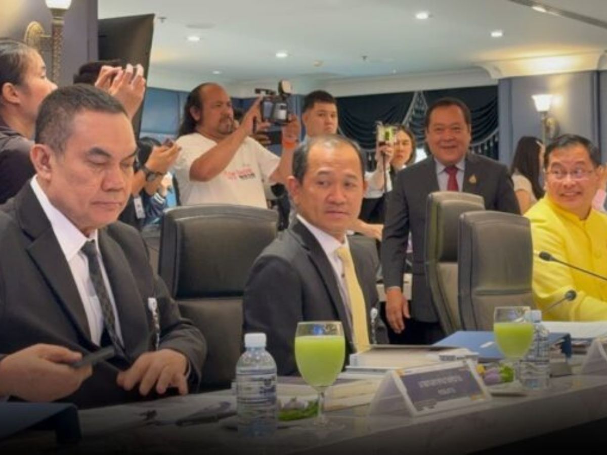 บอร์ดคดีพิเศษ เสนอเลื่อนโหวตคดีโหวตฮั้งเลือก สว. เชิญ กกต.มาชี้แจง