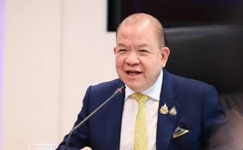 พิชัย นริพทะพันธุ์