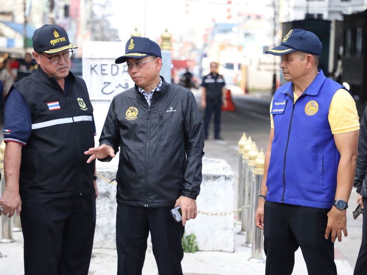 ผู้ว่าฯสงขลา นำทีมตรวจความคืบหน้าการก่อสร้างถนนเชื่อมไทย-มาเลย์