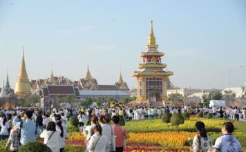 พระบรมสารีริกธาตุ (พระเขี้ยวแก้ว)