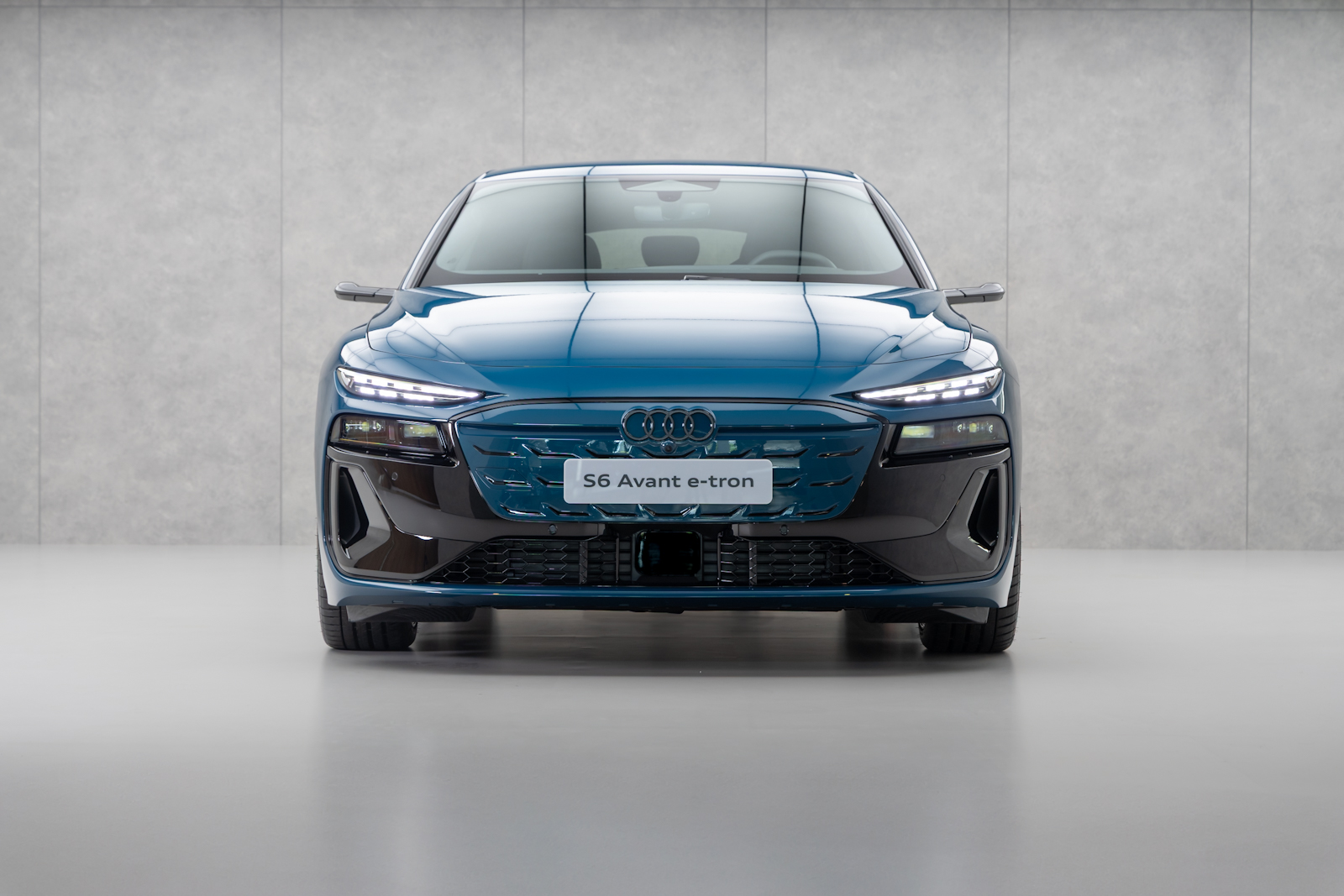 เปิดอีกรุ่น Audi S6 Avant S6 e-tron รถอีวีตัวแรง ราคา 5.899 ล้านบาท