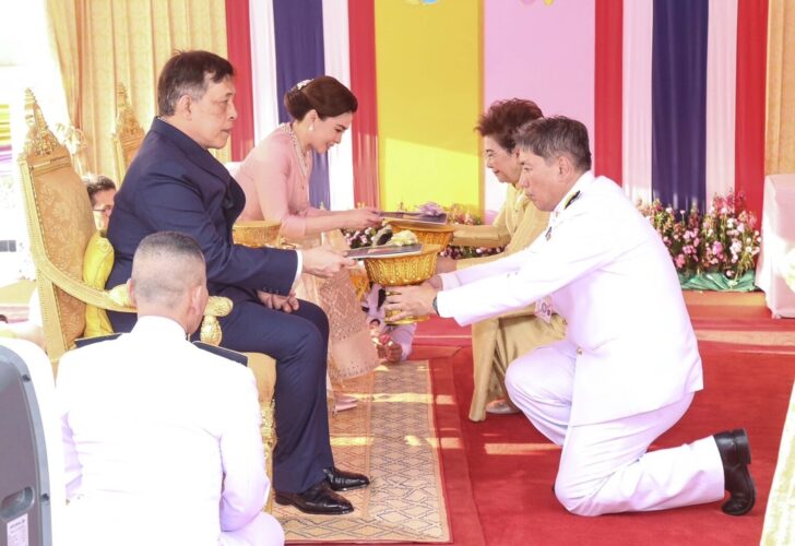 ในหลวง พระราชินี