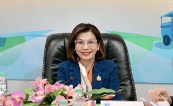 มนพร เจริญศรี