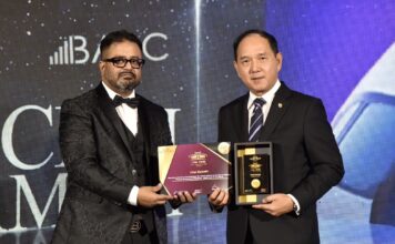 'ชาย เอี่ยมศิริ' ซีอีโอการบินไทยคว้ารางวัล Pride of Asia