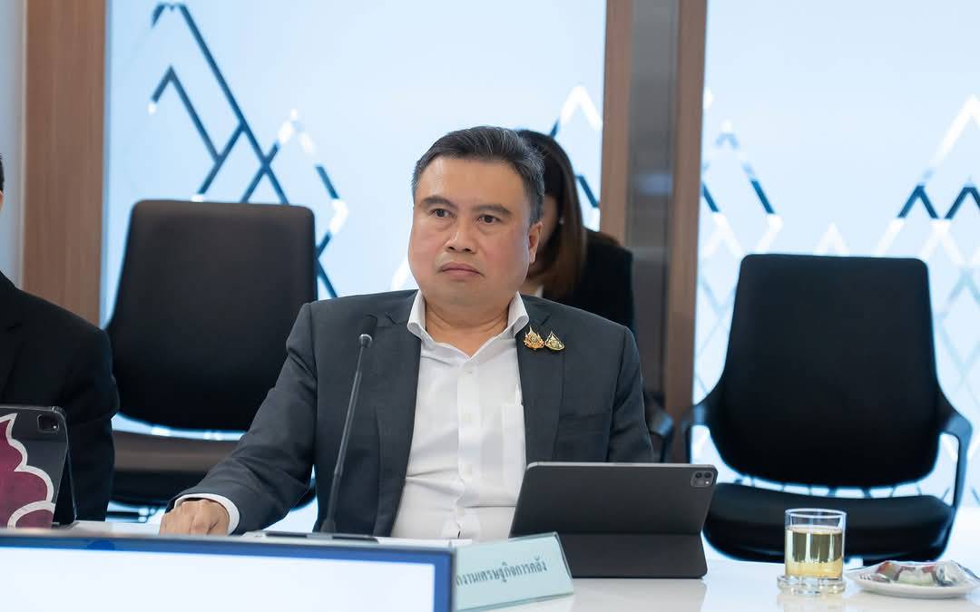 พรชัย ฐีระเวช