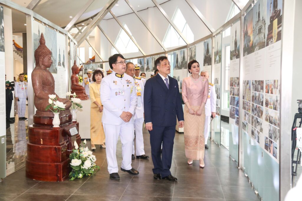 ในหลวง พระราชินี