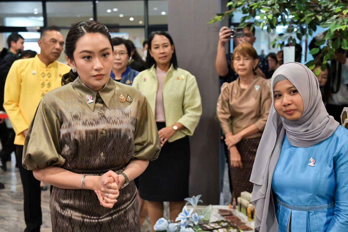 นายกฯสั่งดำเนิน 5 มาตรการรับมือบริหารผลไม้ โดยเฉพาะทุเรียน ไม่ให้ราคาตกต่ำ