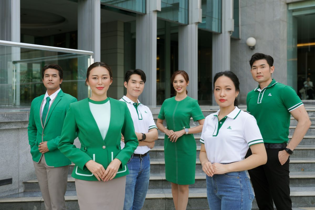 กสิกรไทยเปิดตัว “ยูนิฟอร์มและเสื้อโปโลใหม่” ในโอกาสครบรอบ 80 ปี