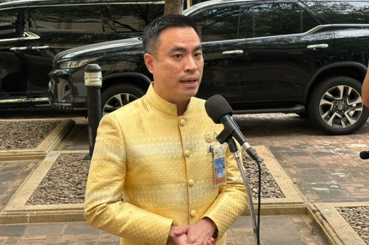 เอกนัฏ พร้อมพันธุ์ เอกนัฏ พร้อมพันธุ์