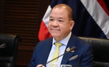 พิชัย นริพทะพันธุ์