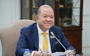 พิชัย นริพทะพันธุ์