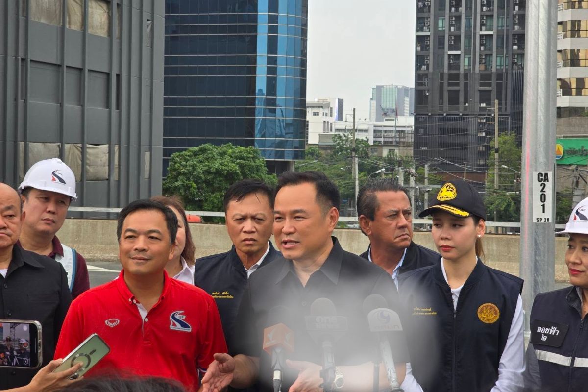 กรมโยธาฯ เร่งรื้อเครนเสียหาย ริมทางด่วนดินแดง หลังเหตุแผ่นดินไหว