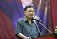 ทักษิณ ไม่ตกใจ สหรัฐฯ จ่องดวีซ่า จนท.ไทย ปมอุยกูร์ เชื่อ นายกฯ มีวิธีแก้ปัญหา