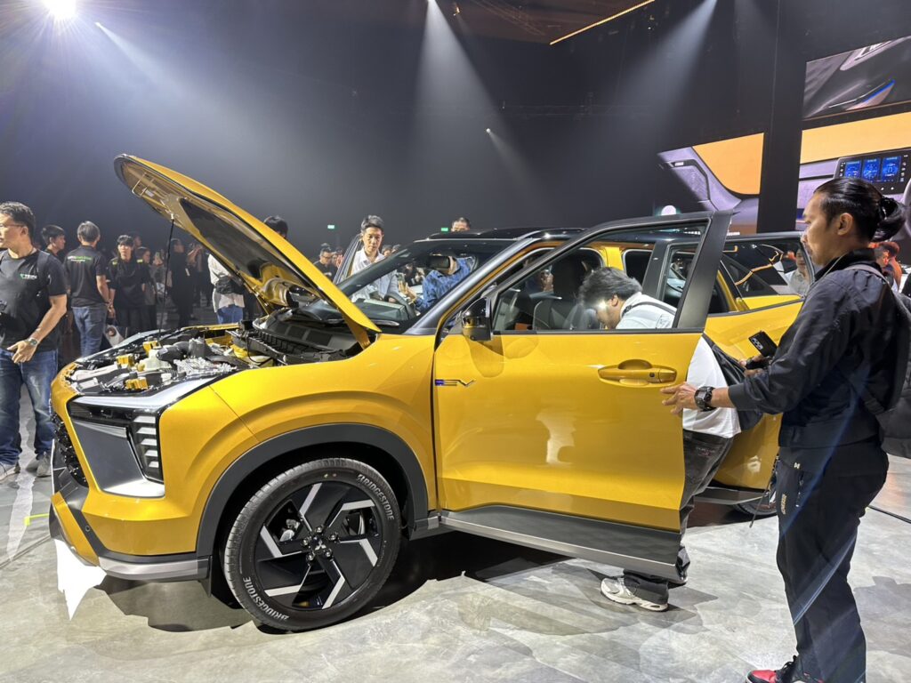 MITSUBISHI XFORCE HEV