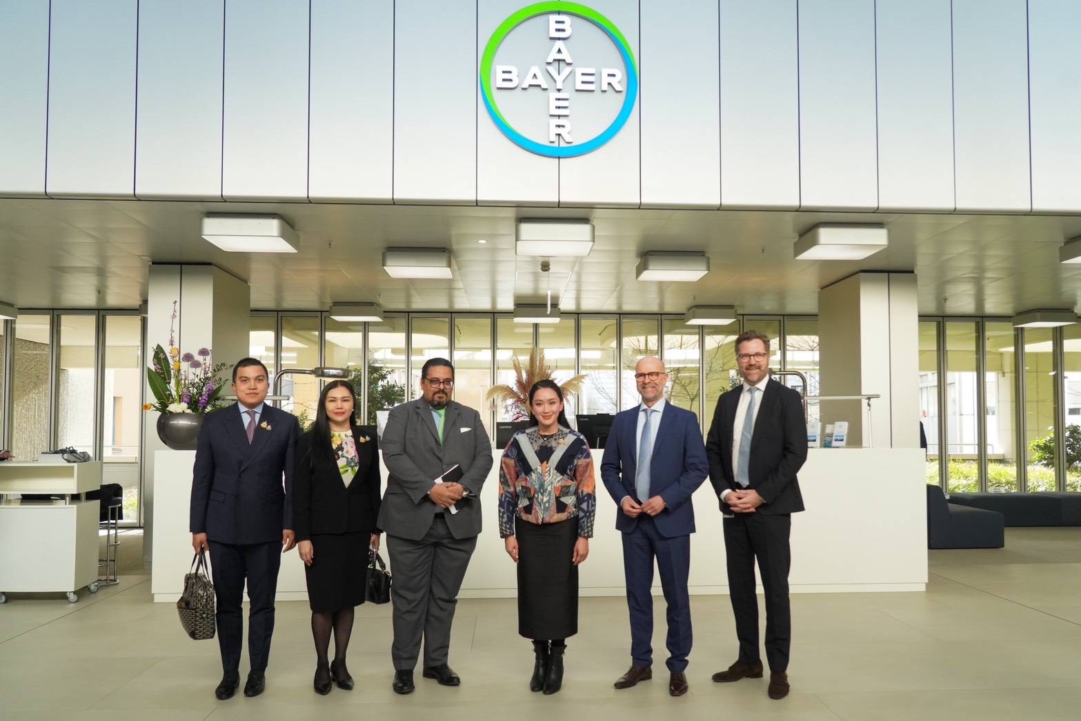 นายกฯขอบคุณบริษัท Bayer AG เพิ่มโอกาสร่วมมือวิจัย-การเกษตร ยกระดับเกษตรกรไทย