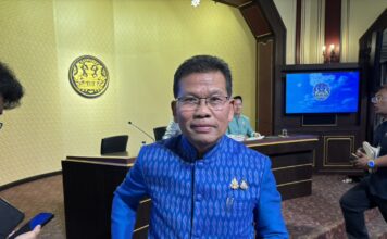 คารม พลพรกลาง
