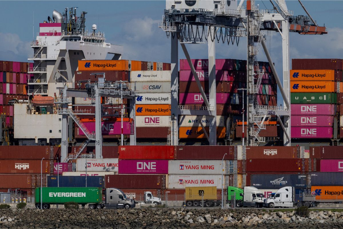 จีนเร่งส่งออกจนทะลุนิวไฮ 540,000 ล้านดอลลาร์ แต่นักวิเคราะห์มองยังน้อยไป