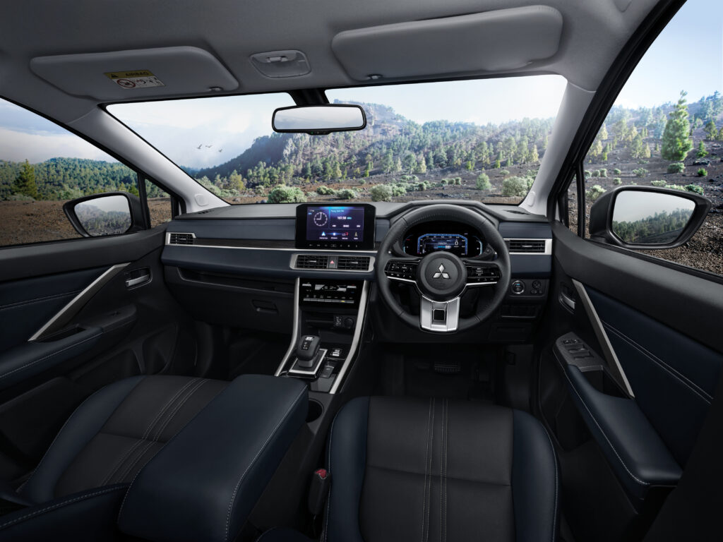 MITSUBISHI Xpander Play 
