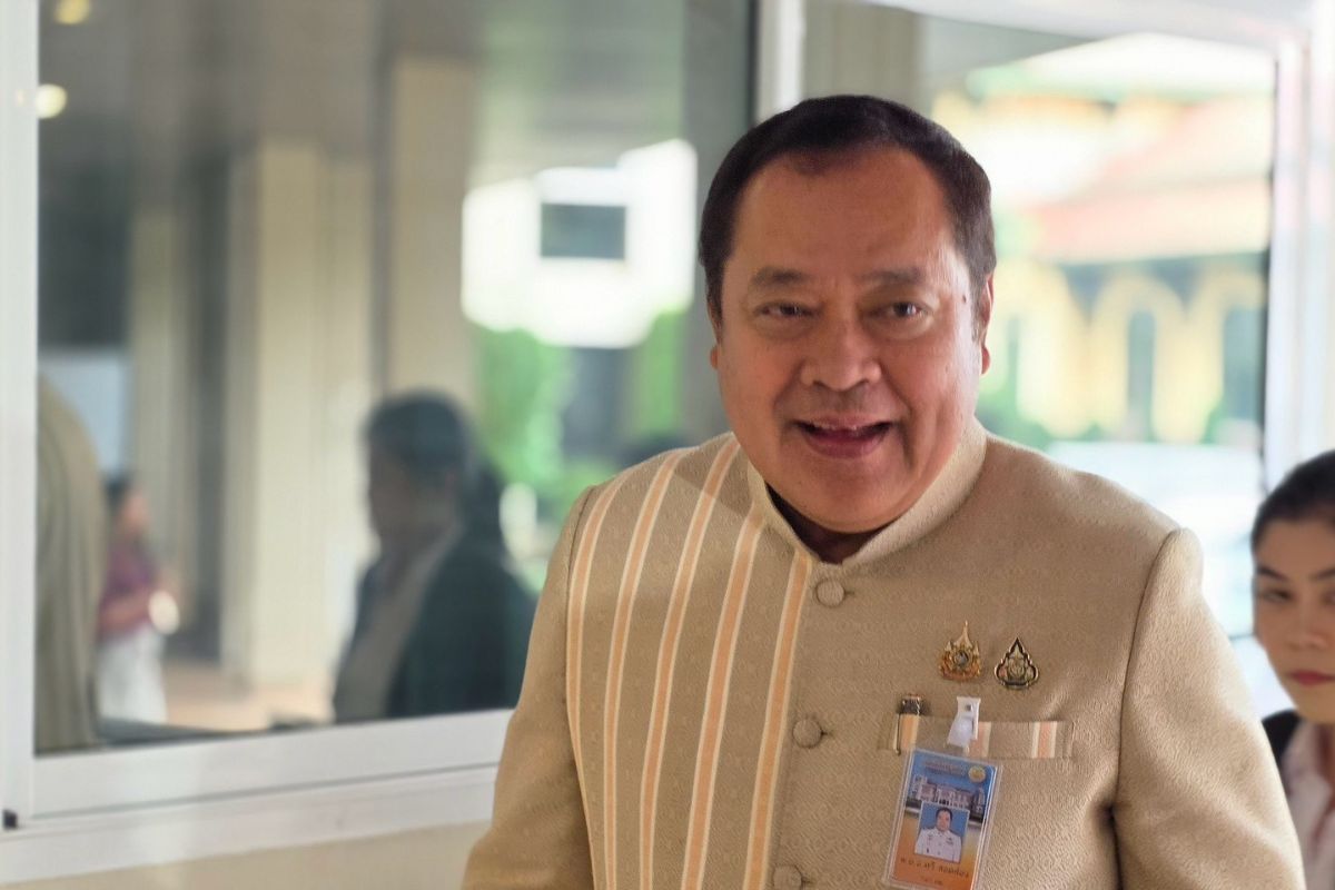 ‘ทวี’ ทวงแก้ รธน. เป็นวาระฝ่ายนิติบัญญัติ แนะรื้อกฎหมายอำนาจนิยม