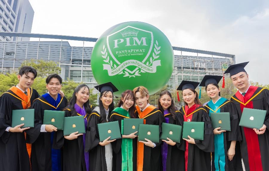 เสิร์ฟรอยยิ้มแห่งความสำเร็จ จบแล้วไปต่อ! รับปริญญาพีไอเอ็มรุ่นที่ 14 พร้อมสร้างคนสู่เส้นทางมืออาชีพ