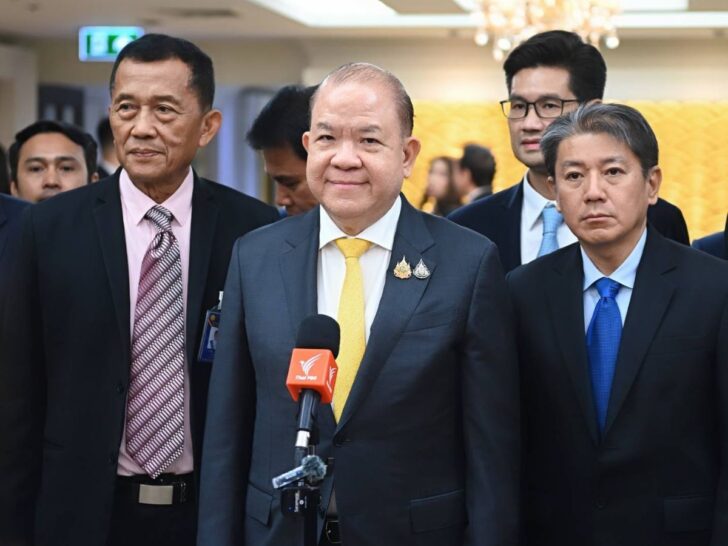 นายพิชัย นริพทะพันธ์ นายพิชัย นริพทะพันธ์