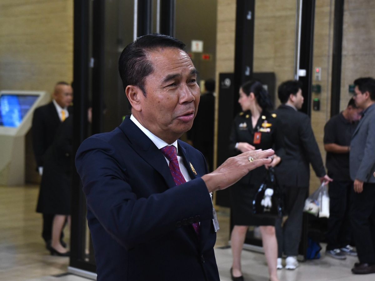 สุทิน​ เปรียบ ‘ฝ่ายค้าน’ ซักฟอกครึ่งยกแรกล่องลอยไปเรื่อย ‘เท้ง-ประวิตร’ เนื้อหาเบา