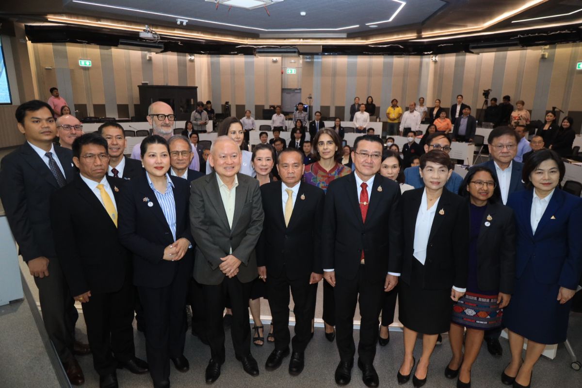 “ชนินทร์” ระดมสมองรัฐ-เอกชน ดันอุตสาหกรรมประมงไทย เทียบมาตรฐานสากล