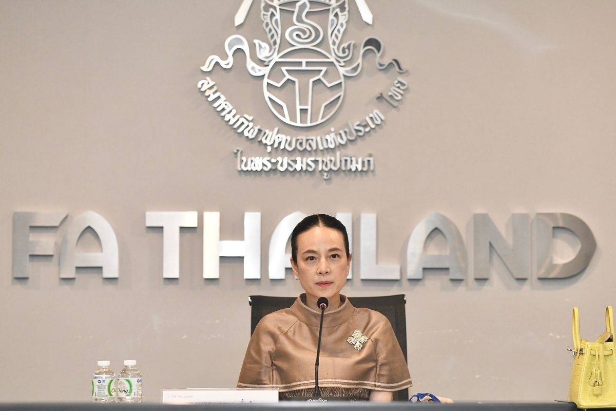 สมาคมฟุตบอลฯ มีมติฟ้องอดีตนายกฯ-มาดามแป้ง ผุดแคมเปญระดมทุนชำระหนี้