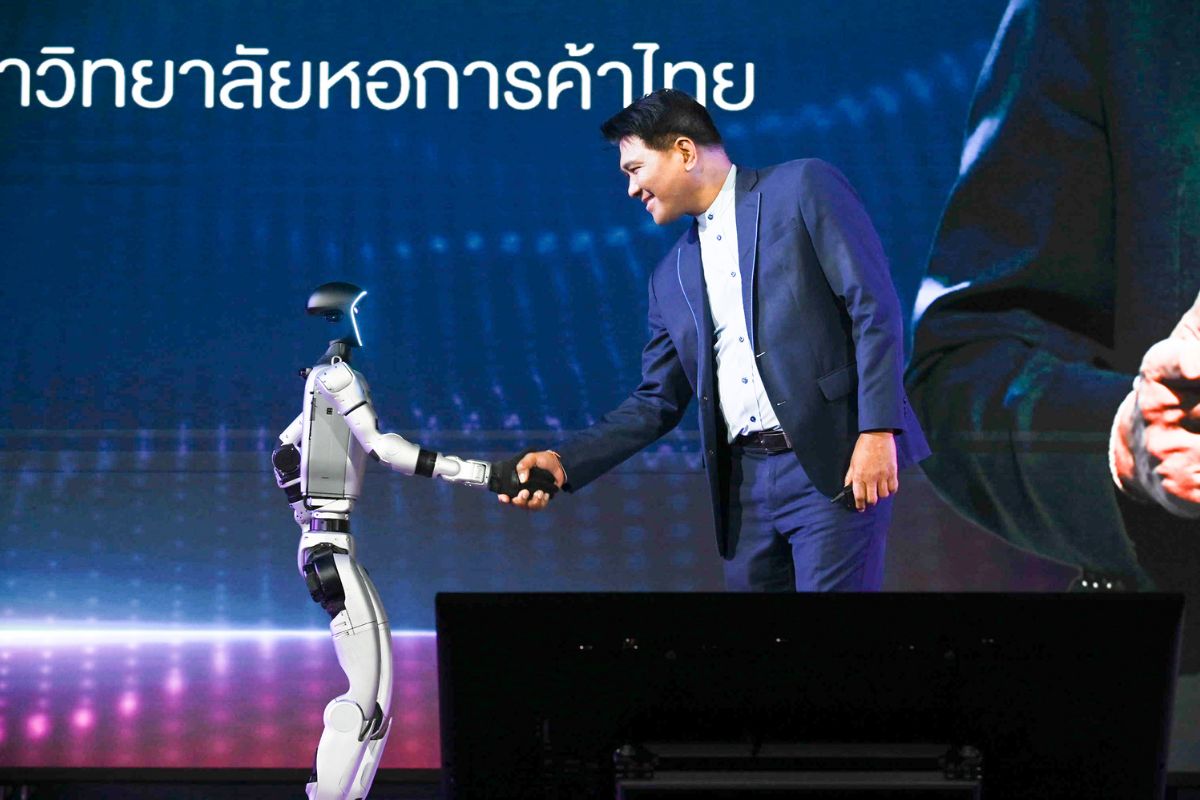 ม.หอการค้าไทย เปิดตัวหลักสูตร AI MBA โชว์เพื่อนคู่คิด JAR-ViS UTCC