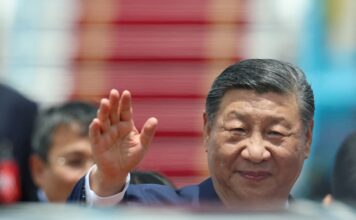 Chinese President Xi Jinping visits Vietnam