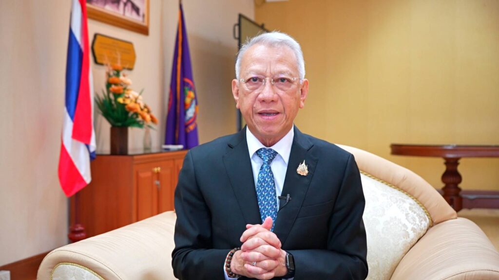 พิพัฒน์ รัชกิจประการ รัฐมนตรีว่าการกระทรวงแรงงาน