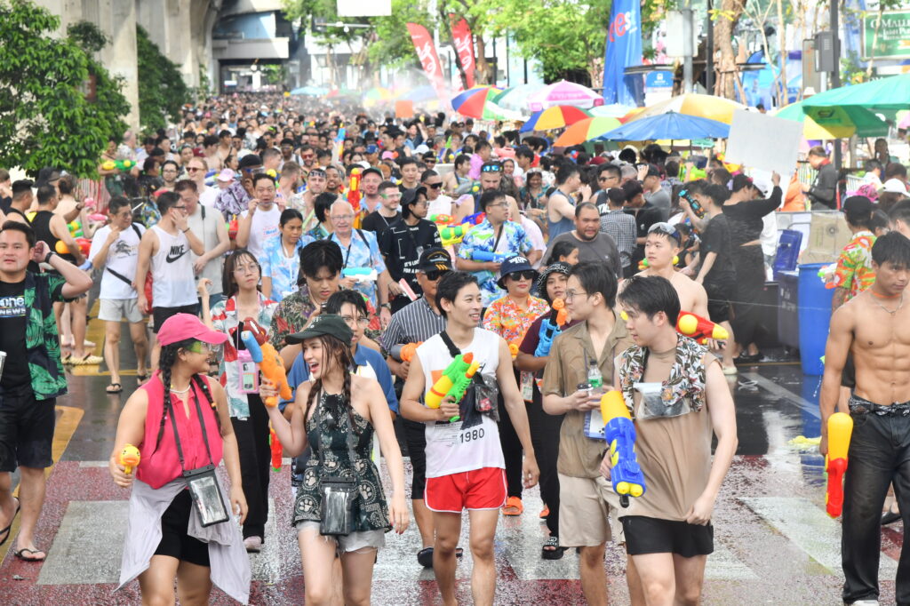 สงกรานต์ 2568 สีลม