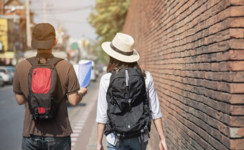 tourists are depressed