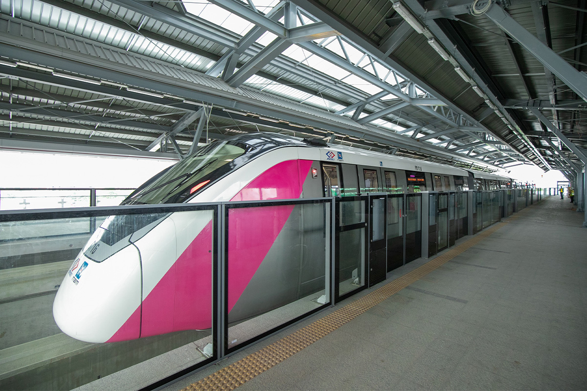รถไฟฟ้าสีชทพู