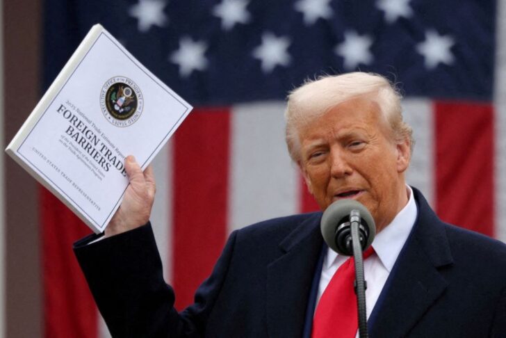 2025-04-04T145333Z_433579739_RC2XPDA5407T_RTRMADP_3_USA-TRUMP-TARIFFS-OPTIONS