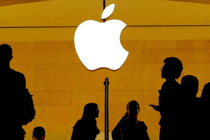 Apple Apple