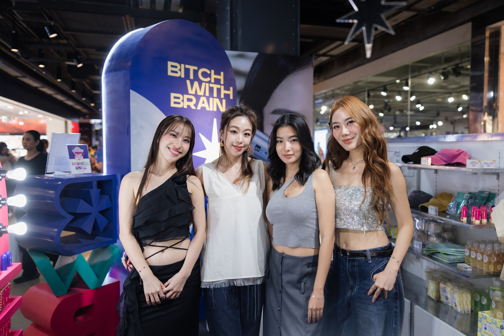 ก้อย-นัตตี้-ดรีม-ทราย 4 สาวเก่ง ปั้นแบรนด์ ‘Bitch With Brain’