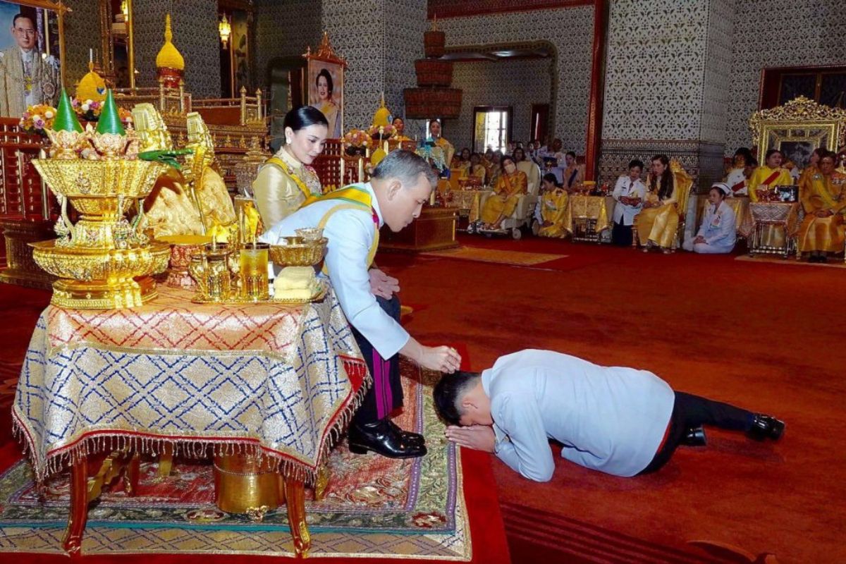 พระราชประวัติ เจ้าฟ้าทีปังกรรัศมีโชติฯ พระชนมายุ 21 ปี เจ้าฟ้าผู้เลื่อมใสพระบวรพุทธศาสนา