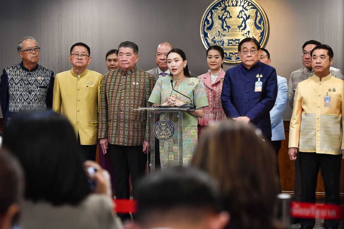 แพทองธารปัดปรับ ครม. แต่ทุกตำแหน่งล้วนอนิจจัง-ทำใจให้นิ่งไว้