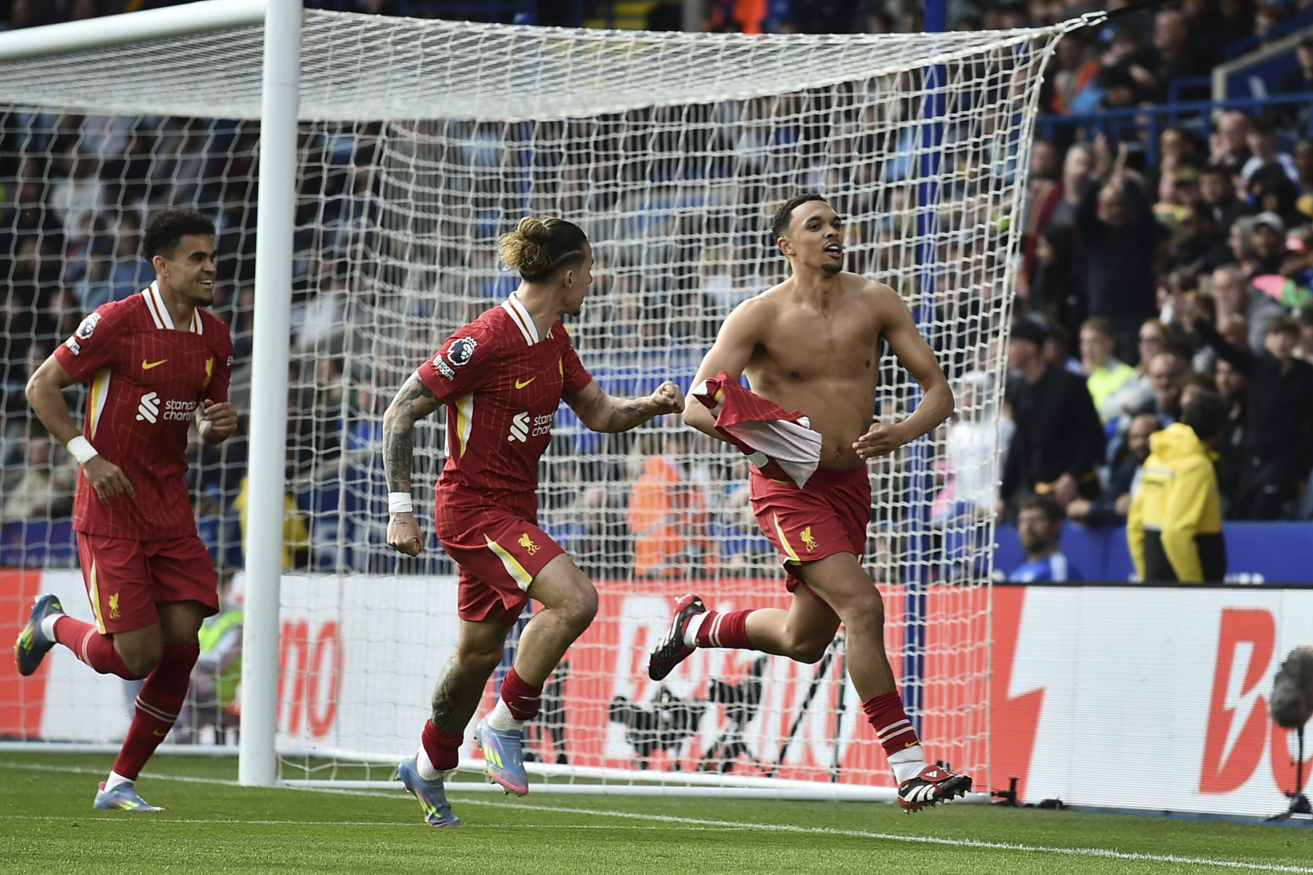 เลสเตอร์แพ้ลิเวอร์พูล 0-1 ตกชั้นจากพรีเมียร์ลีกอย่างเป็นทางการ