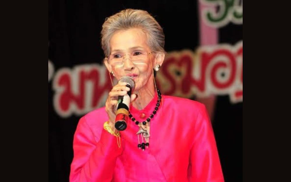 เปิดประวัติ ผ่องศรี วรนุช ศิลปินแห่งชาติ ราชินีลูกทุ่งคนแรกของไทย