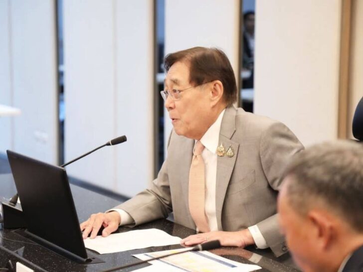 นายพิชัย ชุณหวชิร นายพิชัย ชุณหวชิร