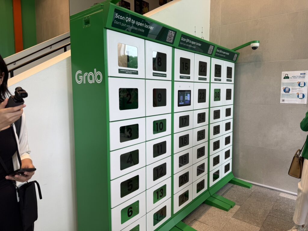 Grab-Food Locker