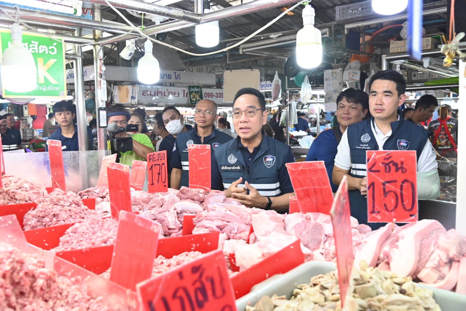 ค้าภายในลงตรวจตลาดสด มั่นใจเนื้อหมูราคาไม่แพง-ปริมาณเพียงพอ