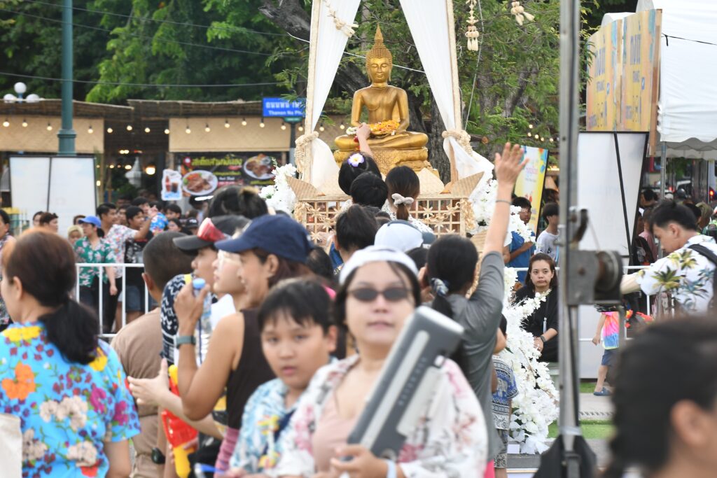 สงกรานต์ 2568 สนามหลวง