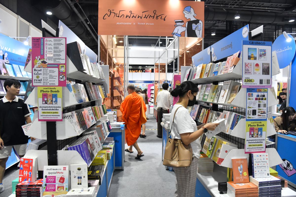 ‘ประวัติจีนกรุงสยาม’ อันดับ 1 หนังสือขายดีประจำบูท ‘สำนักพิมพ์มติชน’