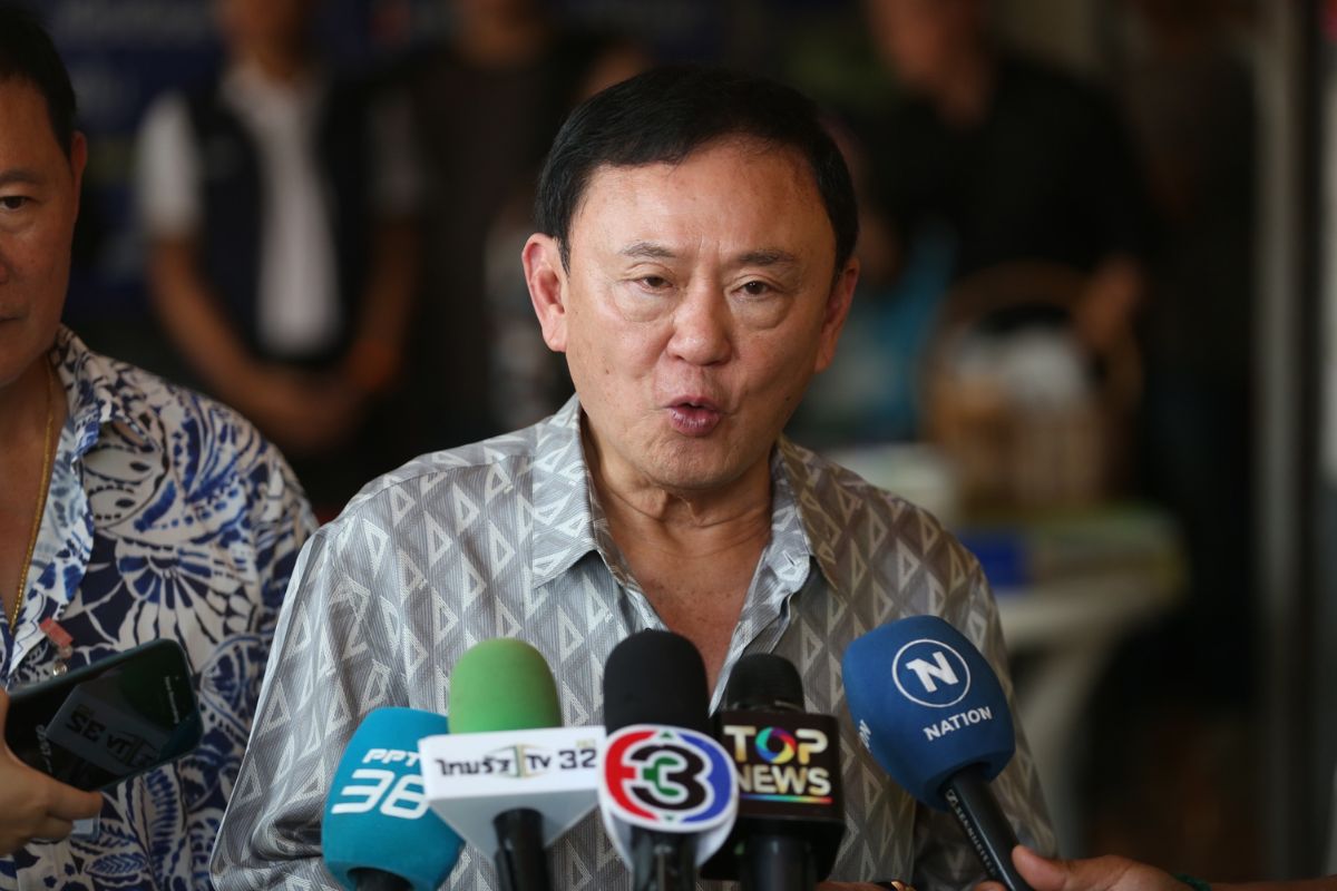 ‘ทักษิณ’ เผยไม่กังวลปม ‘ชาญชัย’ ยื่นศาลฯ