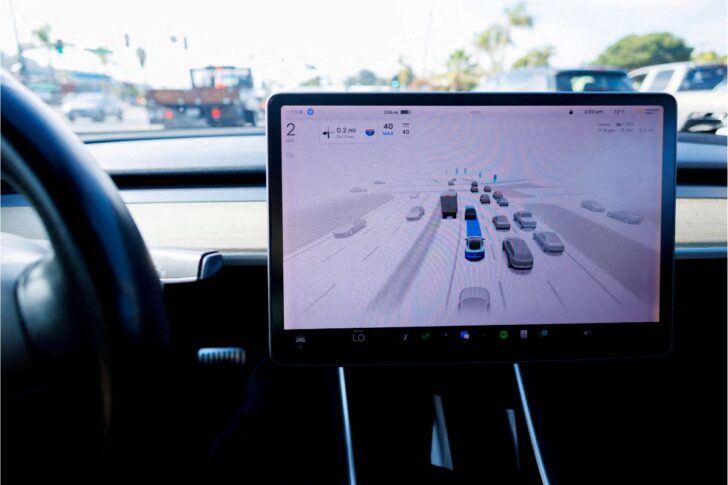 Tesla ระบบขับเคลื่อนอัตโนมัติของรถเทสล่า โมเดล 3 ภาพโดย REUTERS/Mike Blake