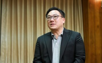 นายจุลพันธ์ อมรวิวัฒน์